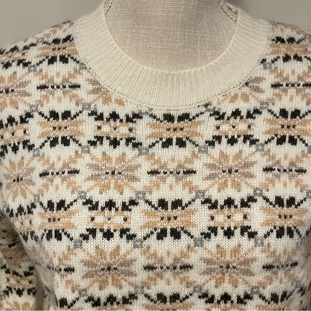 NWT Chelsea & Theodore Women's Wool Blend Sweater Neutrals Soft Crew Neck Size M